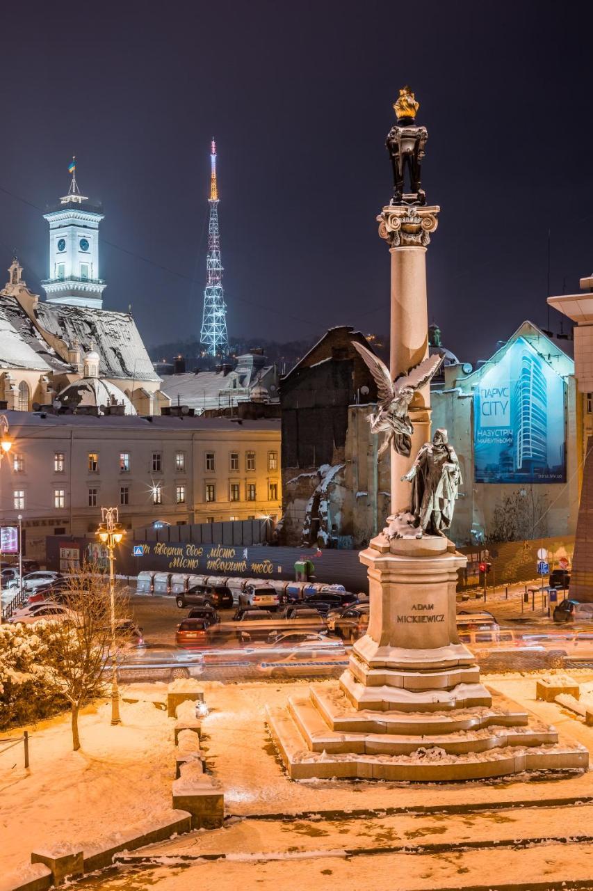 Romari Площа Міцкевича Lviv Exterior photo